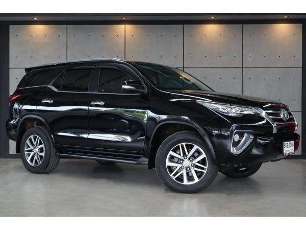 2017 Toyota Fortuner 2.8 V 4WD SUV AT (ปี 15-18) B7346